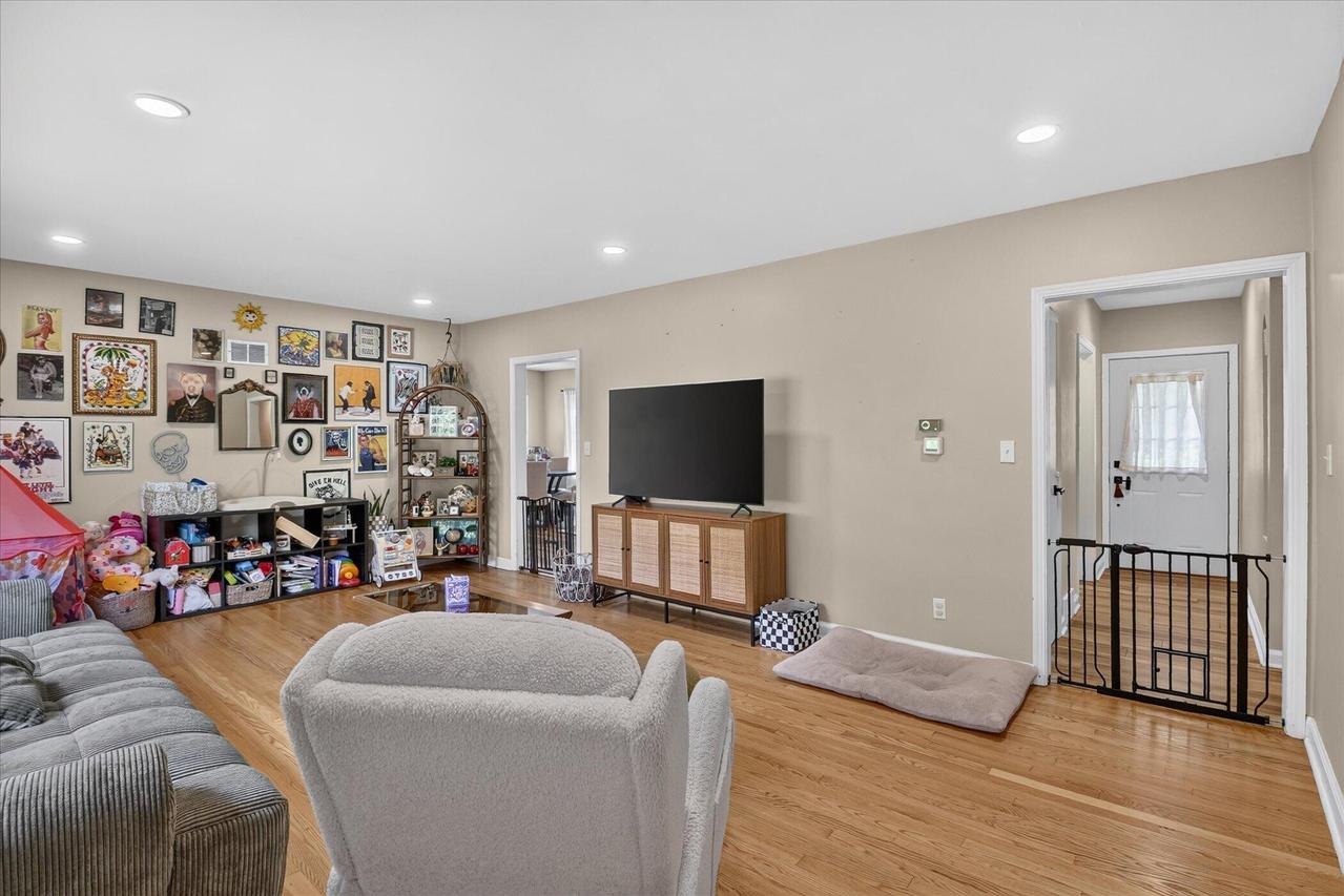 7820 W Bradley Rd, Milwaukee, WI 53223