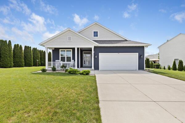 515 Hickory St, Belgium, WI 53004