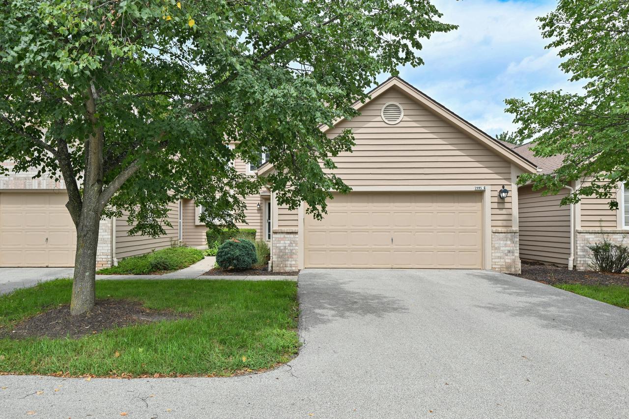 2995 N River Birch Dr #G, Brookfield, WI 53045