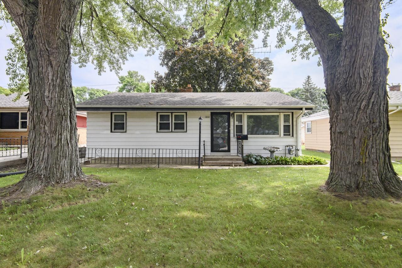 4042 S 60th St, Milwaukee, WI 53220