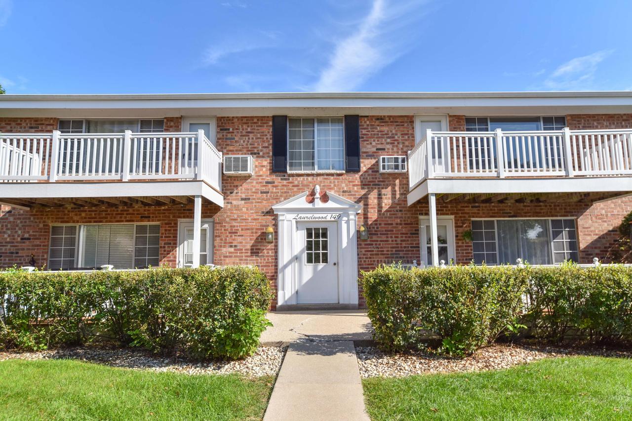 149 Linden Ln #6, Thiensville, WI 53092