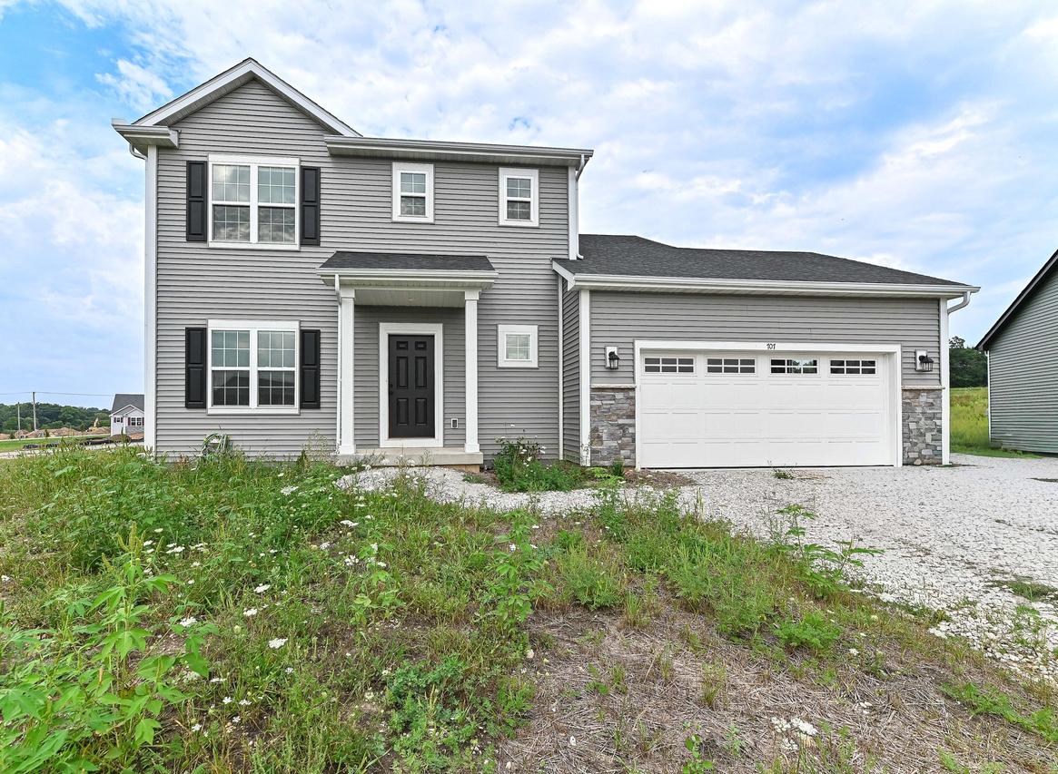 707 Ice Age Ct, Waterford, WI 53185