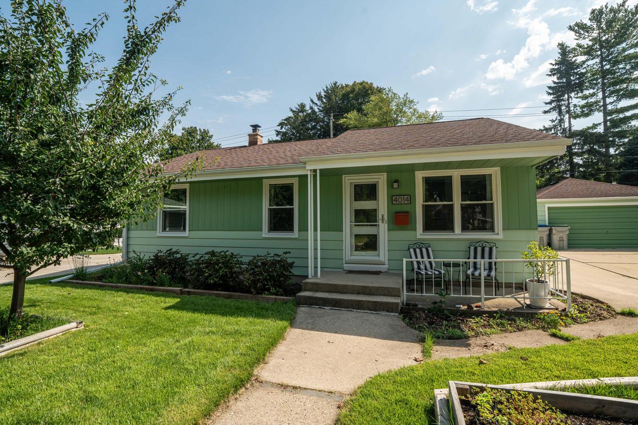 4014 S Logan Ct, Milwaukee, WI 53207
