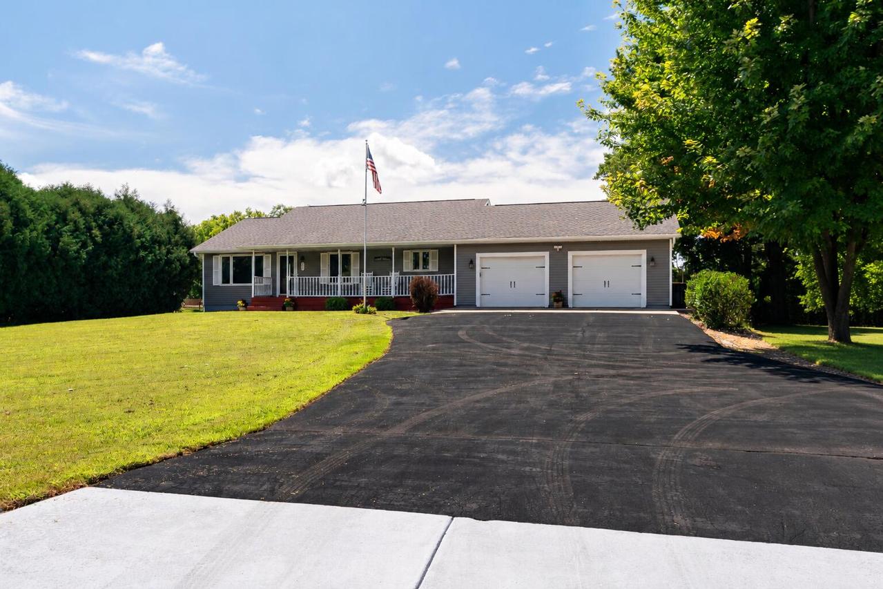 316 Gaarder Rd, Holmen, WI 54636