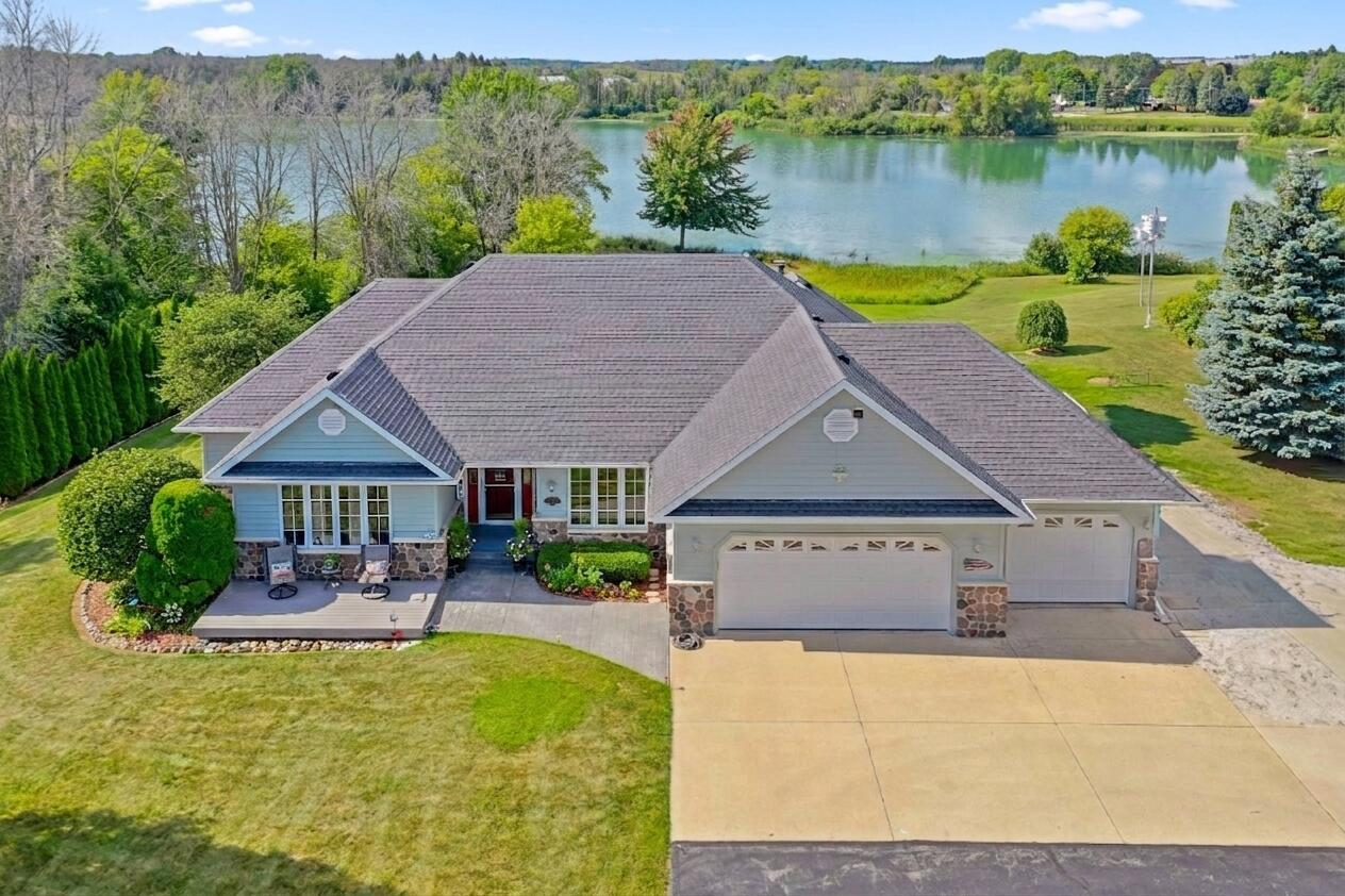 6150 Silver Hills, Manitowoc Rapids, WI 54220