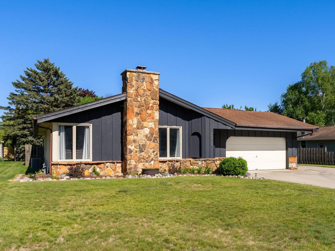3919 Martin Ln, Two Rivers, WI 54241