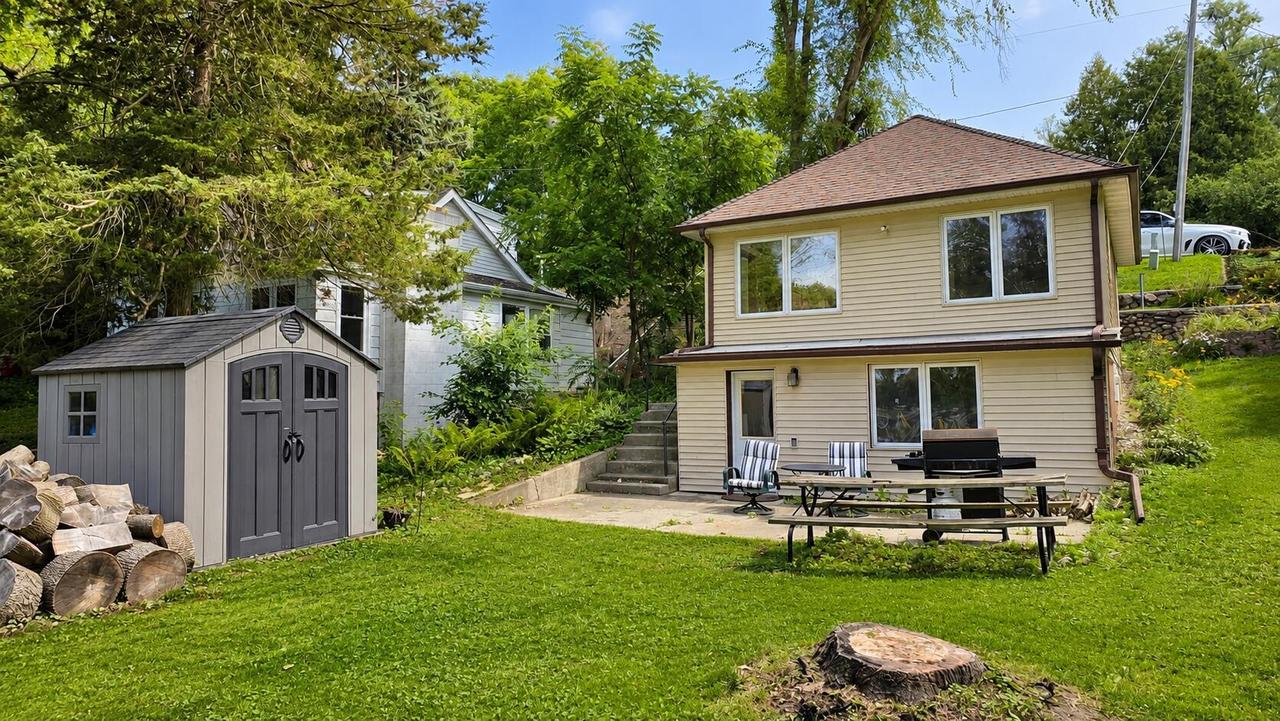2481 N Wallace Lake, Trenton, WI 53090