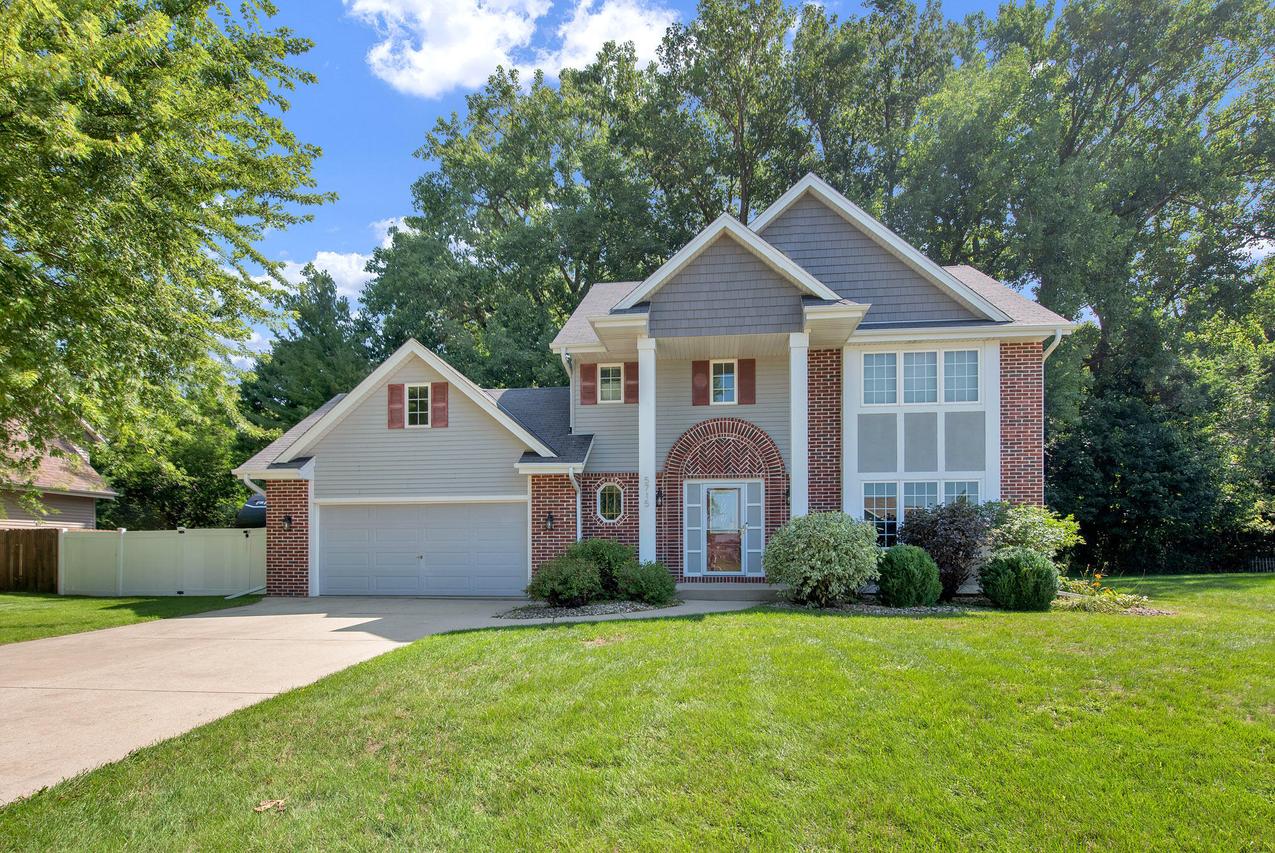 5715 Marwood Dr, Caledonia, WI 53402