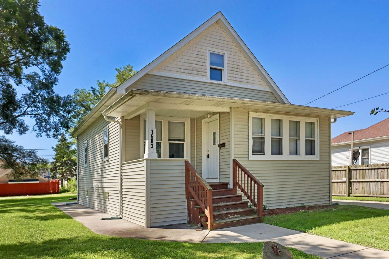 1503 68th St, Kenosha, WI 53143