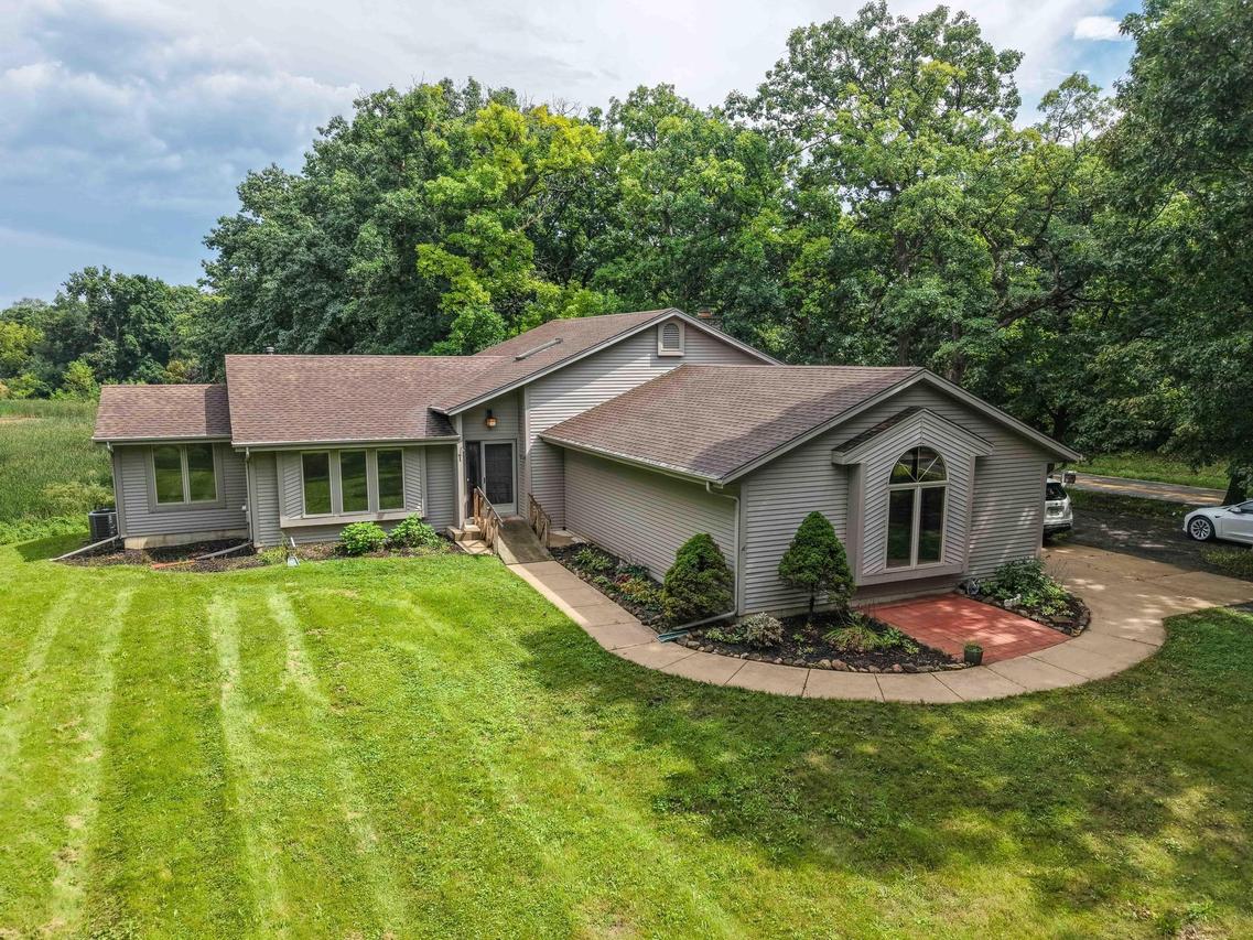 12191 231st Ave, Salem Lakes, WI 53179