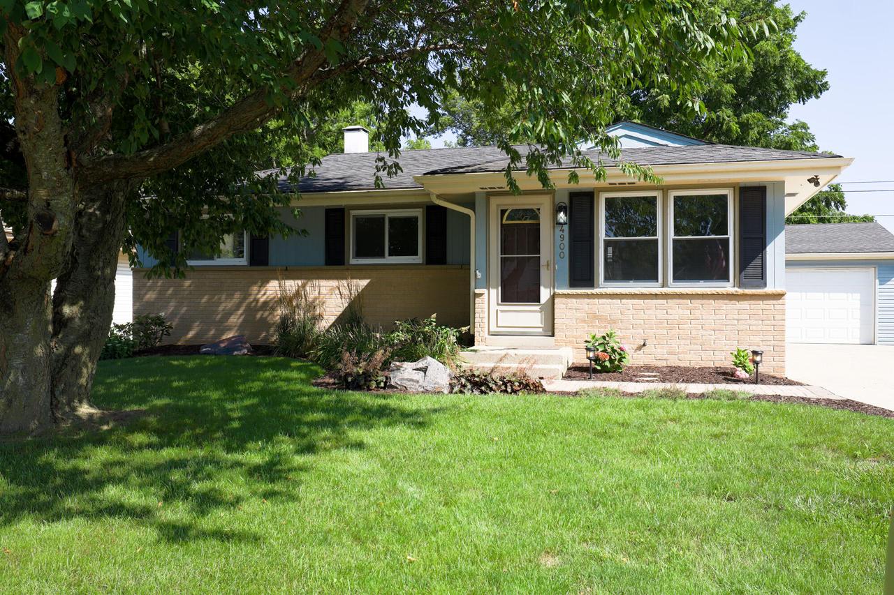 4900 Ridgeway Ave, Racine, WI 53406