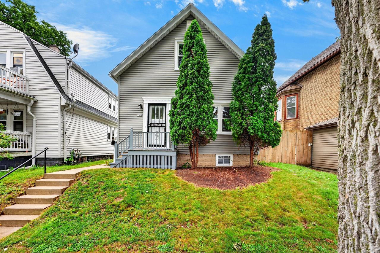 1979 S 10th St, Milwaukee, WI 53204