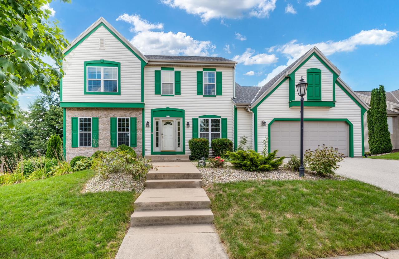 951 River Park, Waukesha, WI 53189