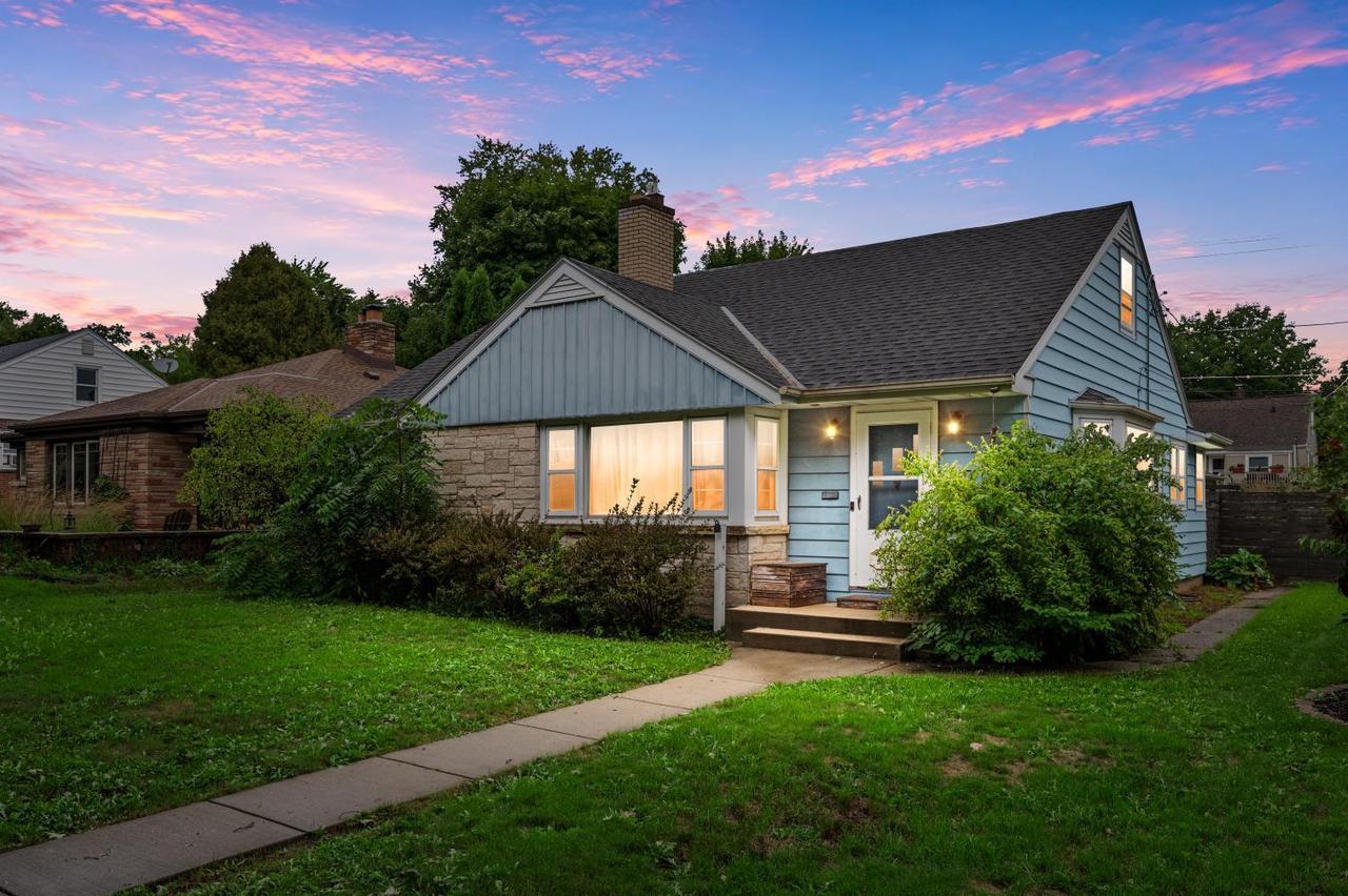 2842 N 90th St, Milwaukee, WI 53222