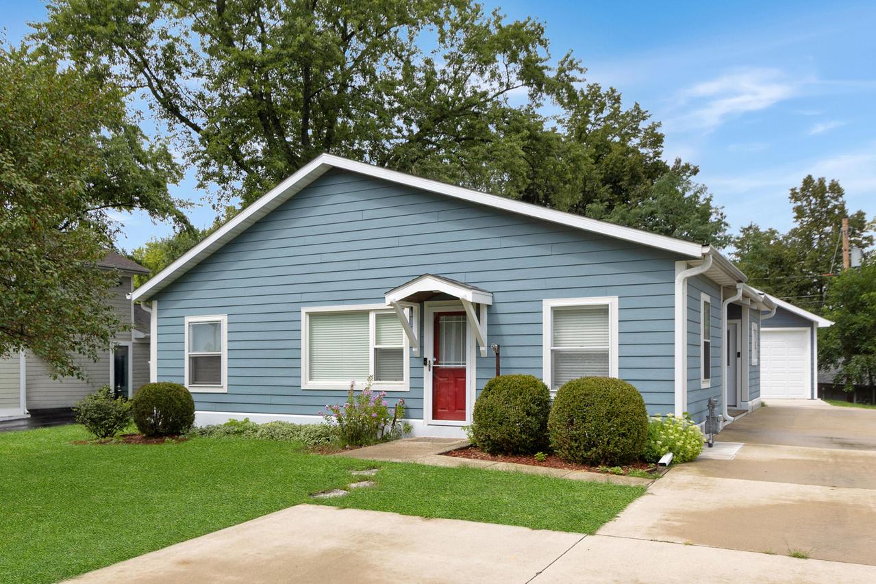 218 W Hunt Ave, Twin Lakes, WI 53181
