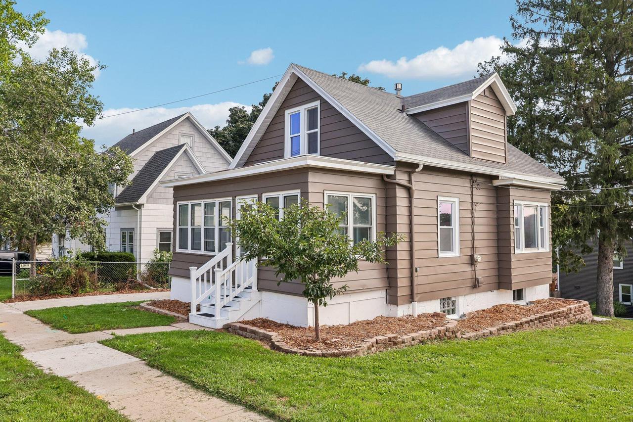 201 N Concord Ave, Watertown, WI 53094