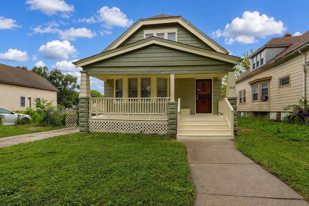 3809 N 15th St, Milwaukee, WI 53206