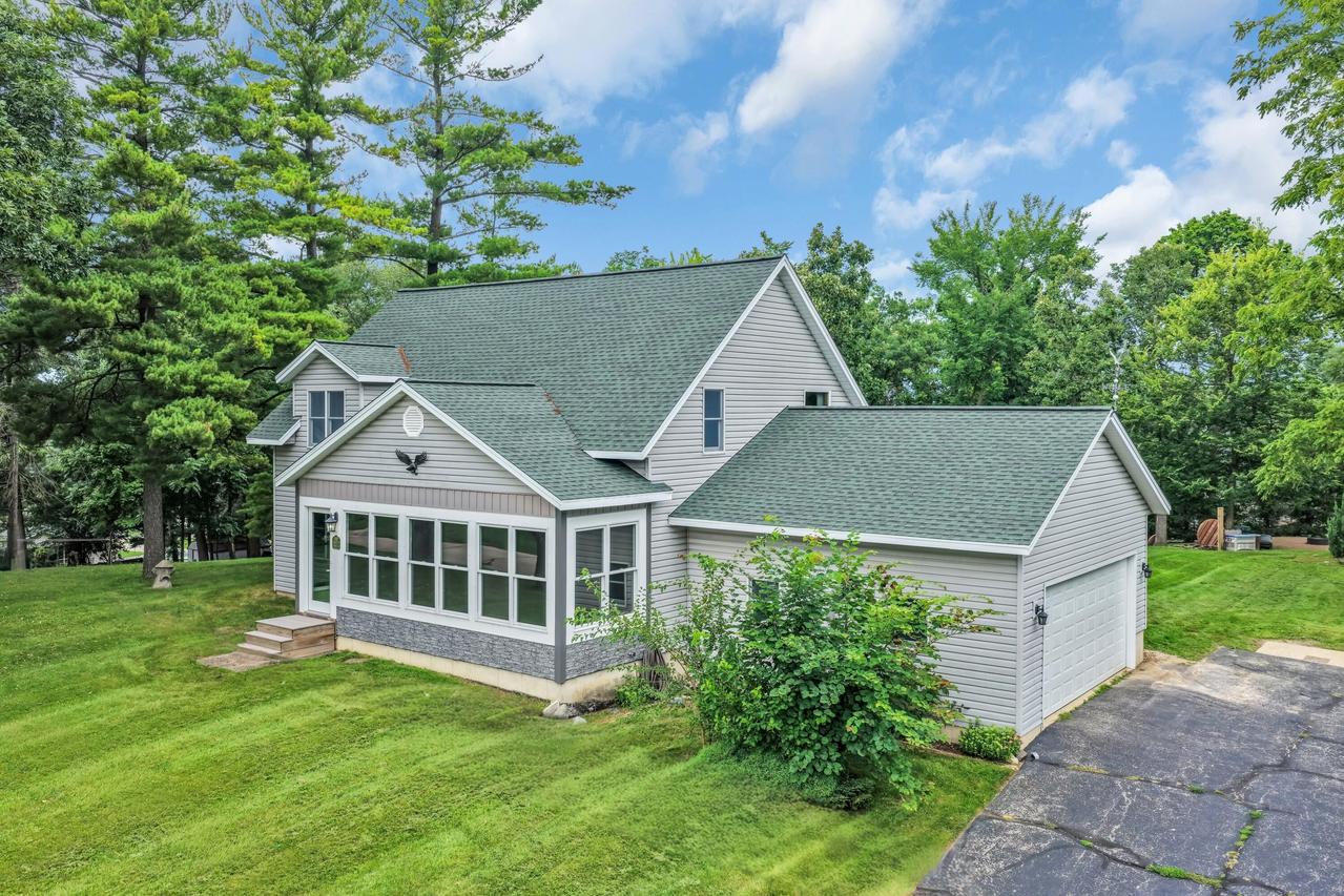 W1328 Glenwood Rd, Bloomfield, WI 53147