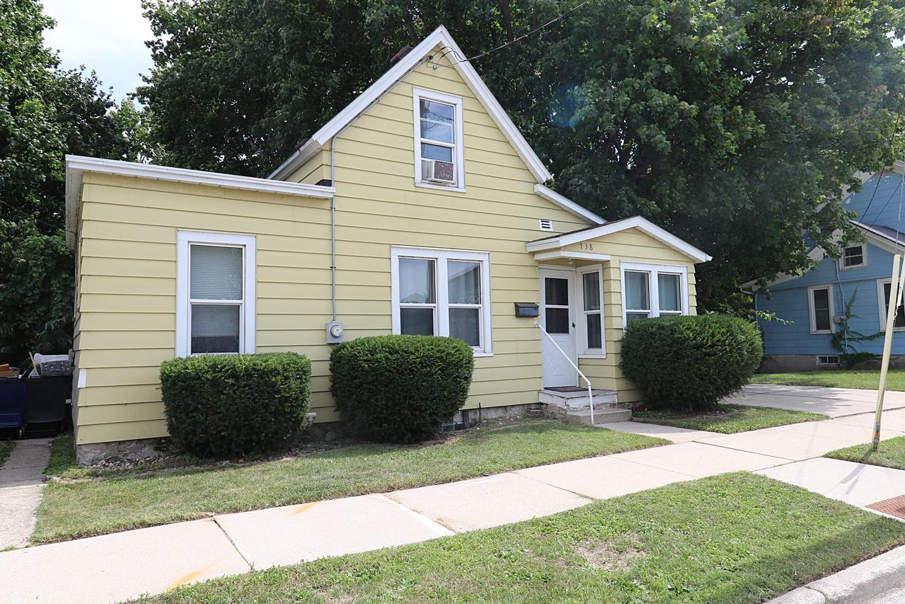 738 Broadway St, Sheboygan Falls, WI 53085