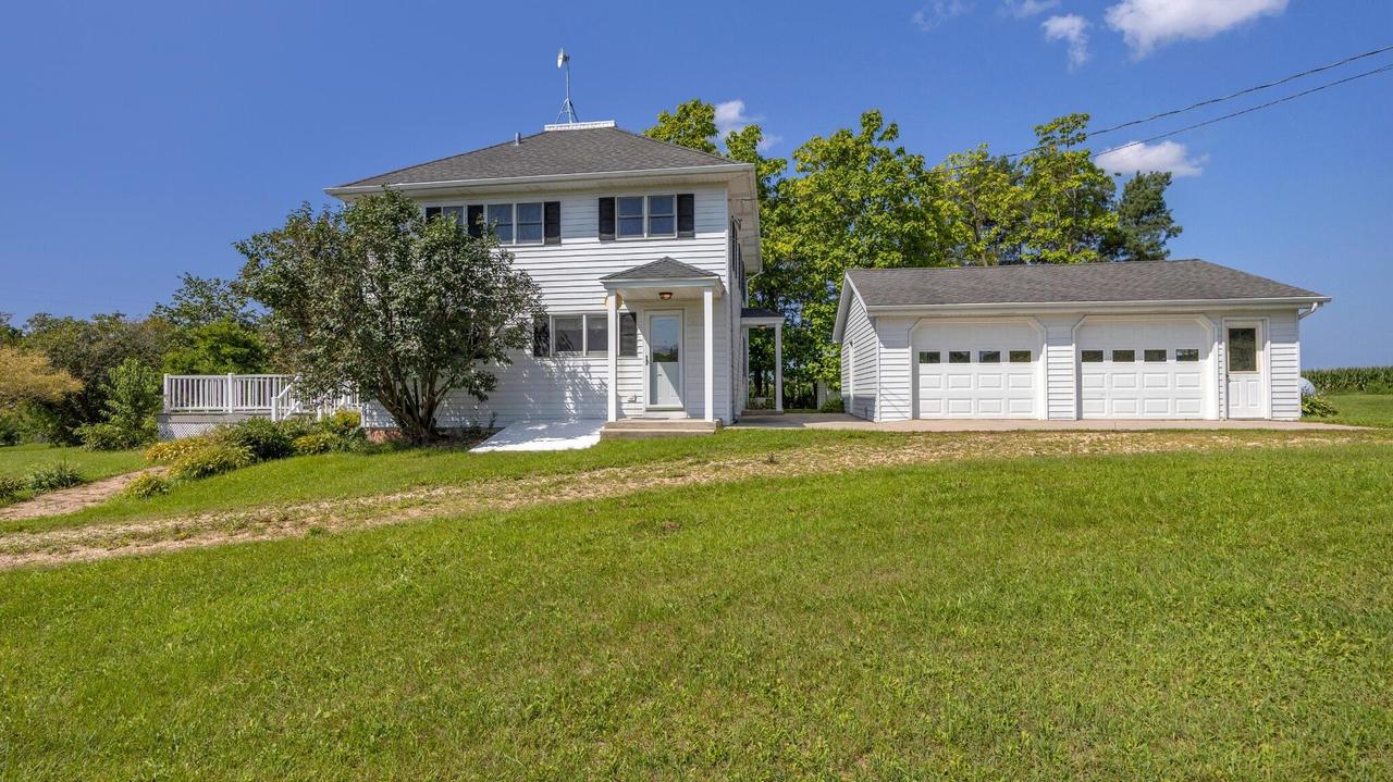 W7034 Parnell Rd, Mitchell, WI 53011
