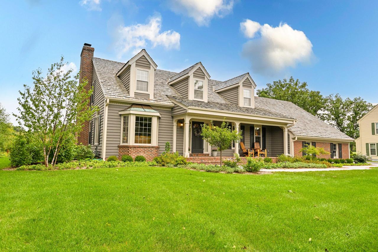 10818 N Norway Dr, Mequon, WI 53092