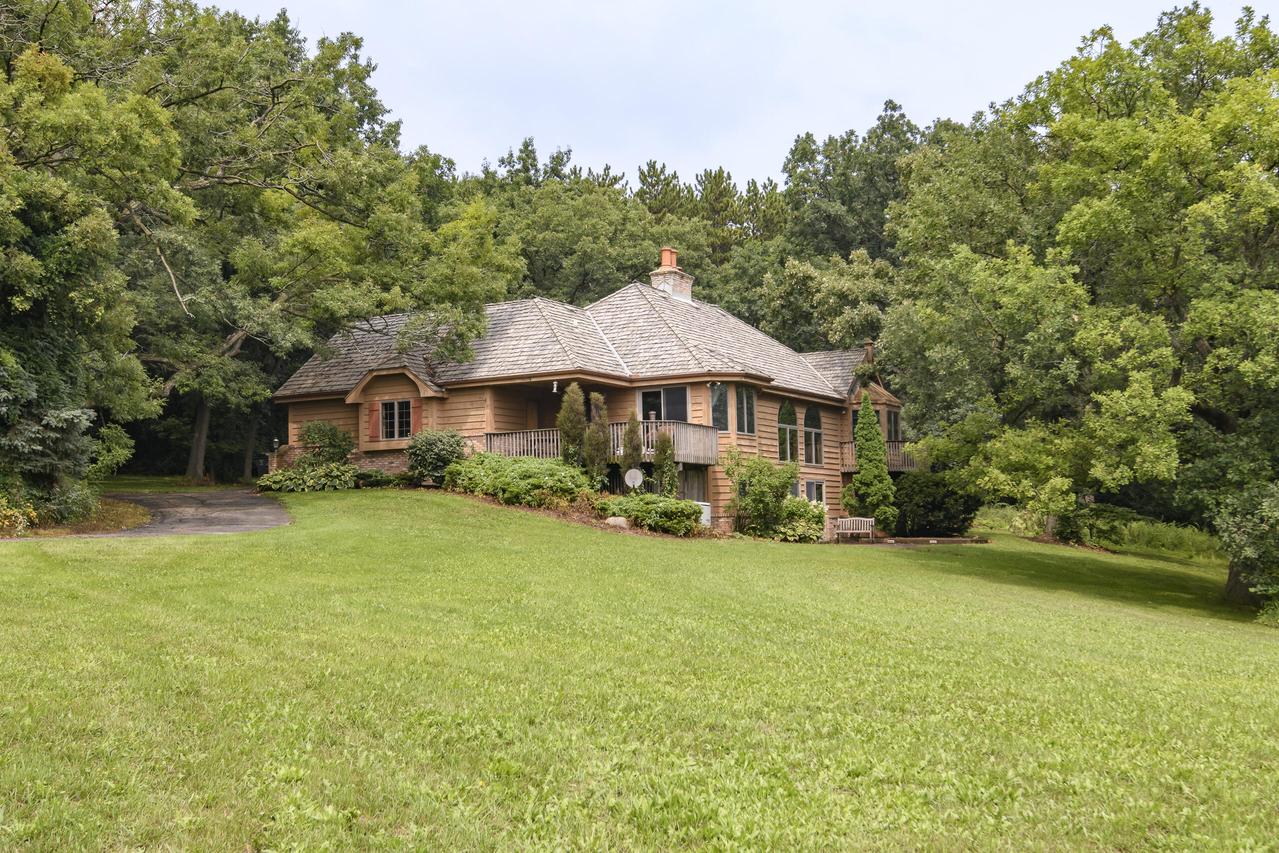 S29W29210 Wayne Keith Cir, Genesee, WI 53188