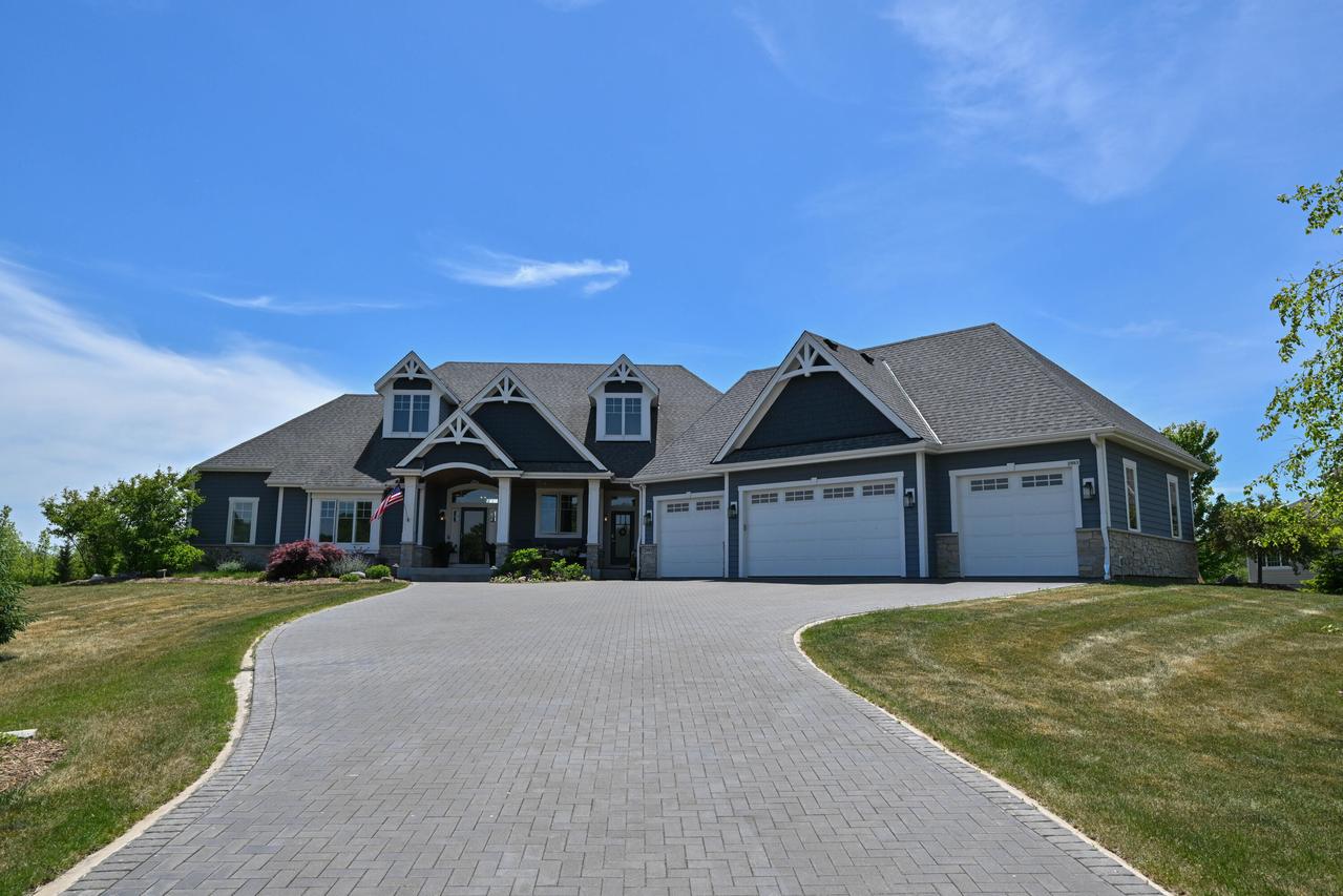 2993 W River Estates, Mequon, WI 53092