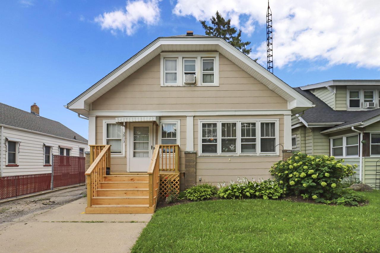 3913 18th Ave, Kenosha, WI 53140