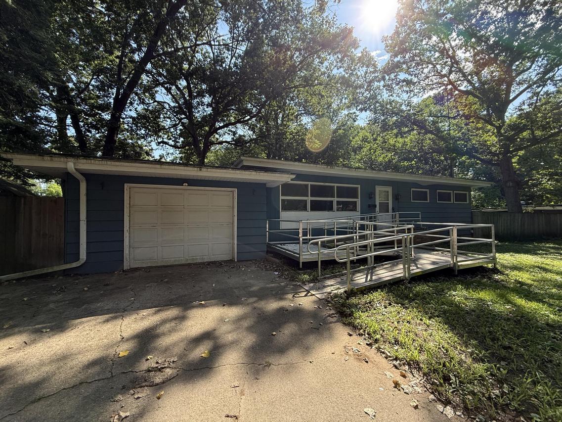 429 10th Pl, Somers, WI 53140