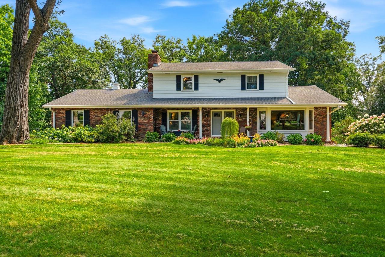 W159 W Bartlain Dr, Ixonia, WI 53036