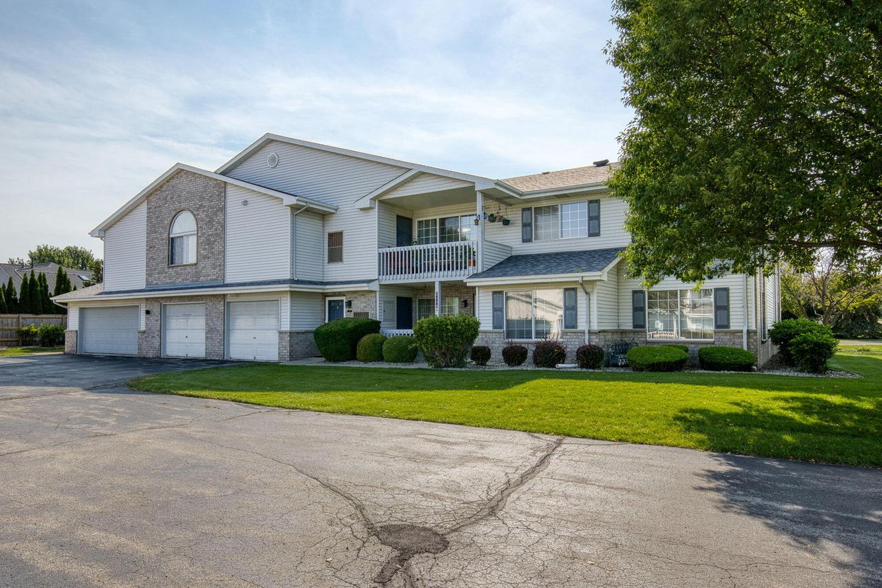3405 85th St #F, Kenosha, WI 53142