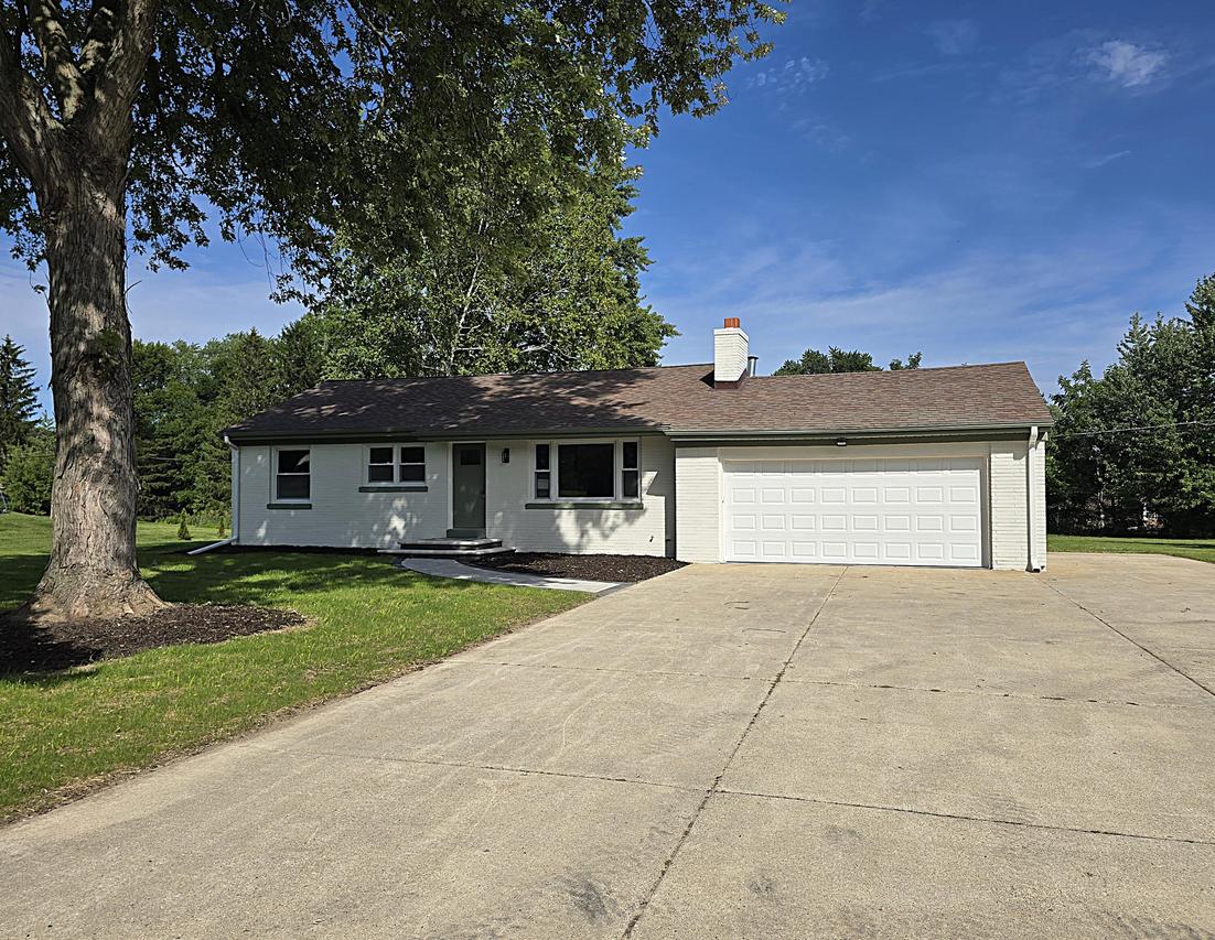 4220 N 162nd St, Brookfield, WI 53005