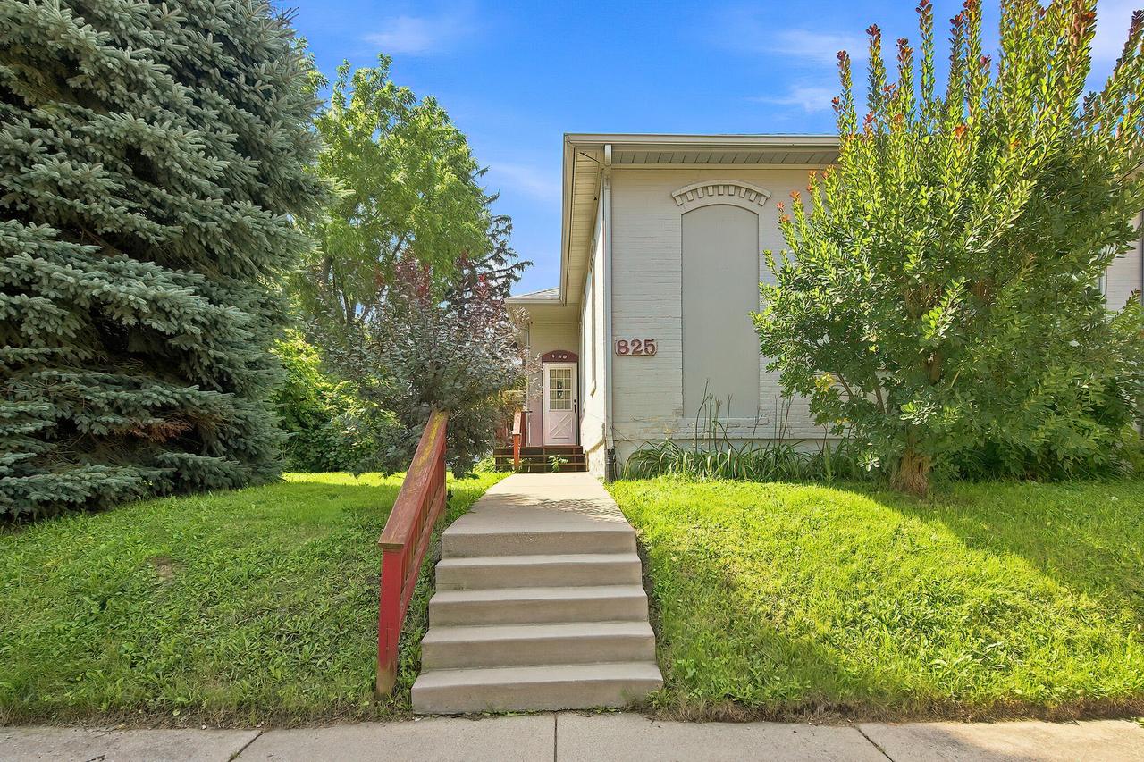 825 St Patrick St, Racine, WI 53402
