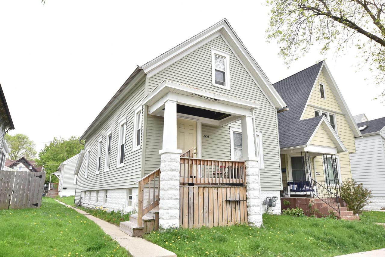 2753 N Pierce St, Milwaukee, WI 53212