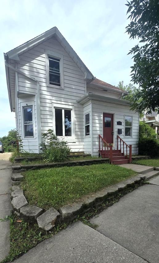 2042 Carmel Ave, Racine, WI 53405