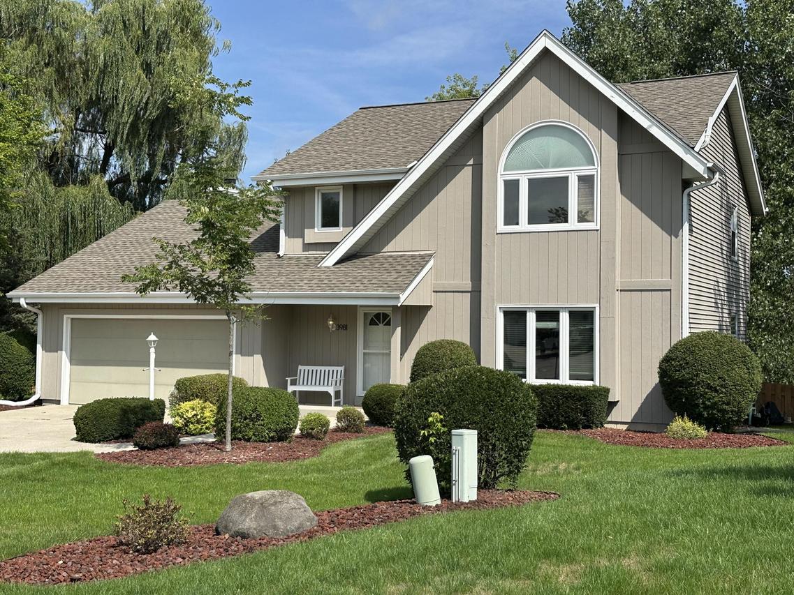 3981 S Victoria Ct, New Berlin, WI 53151