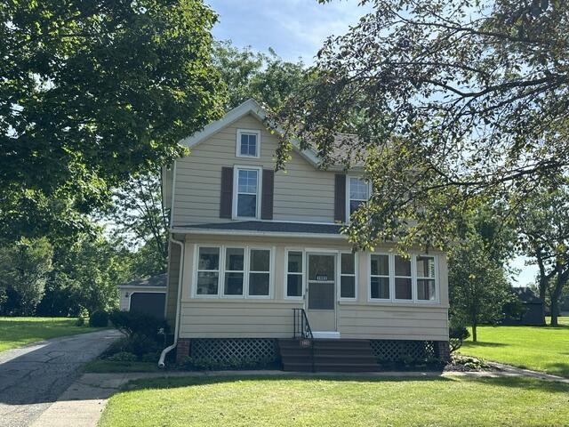 1962 Beulah Ave, East Troy, WI 53120