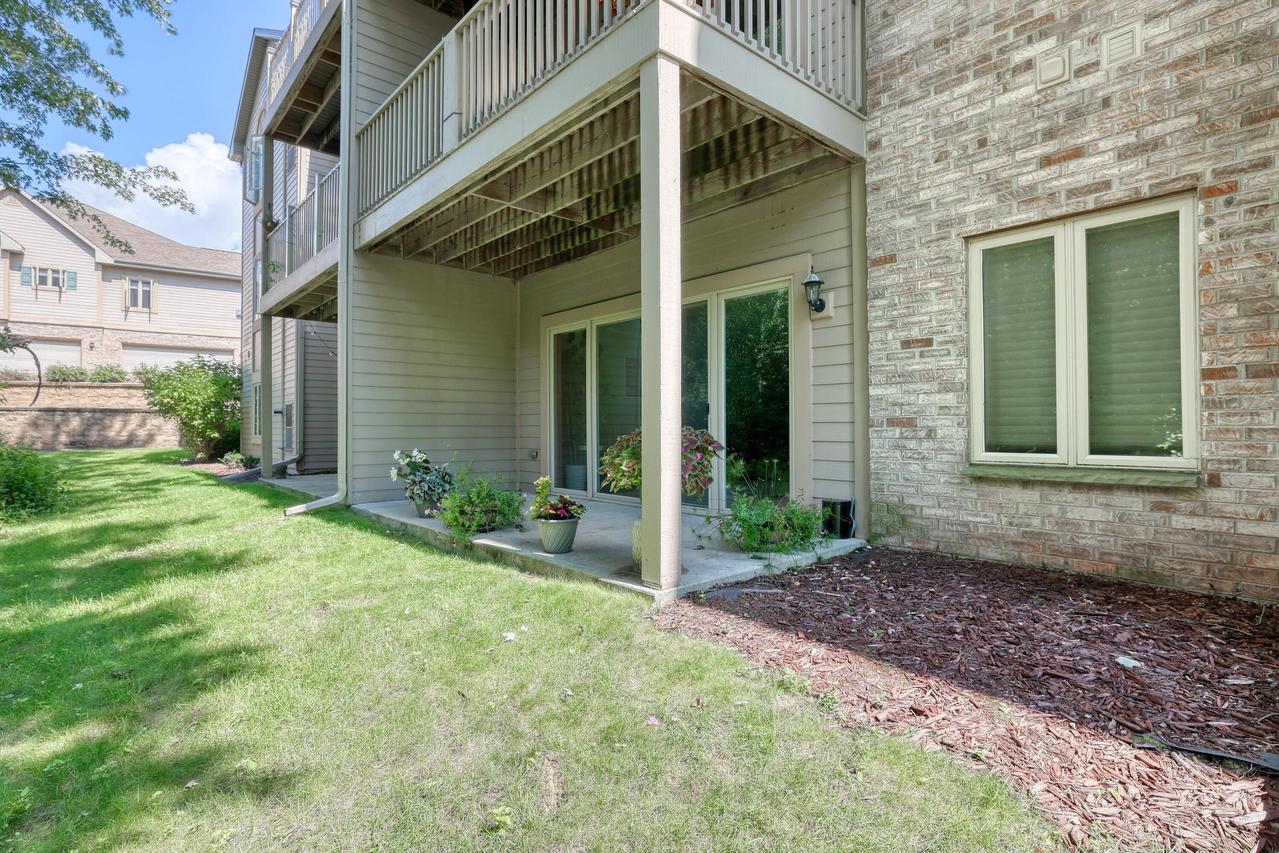 1500 Gabriel Dr #7, Waukesha, WI 53188