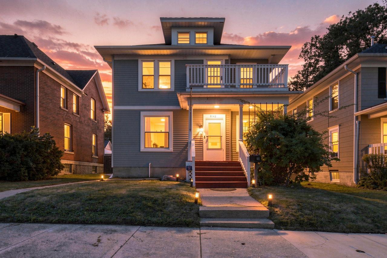 2142 Clarence Ave, Racine, WI 53405