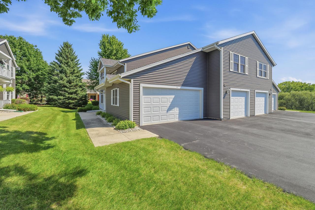 212 S Mountin Dr #B, Mayville, WI 53050