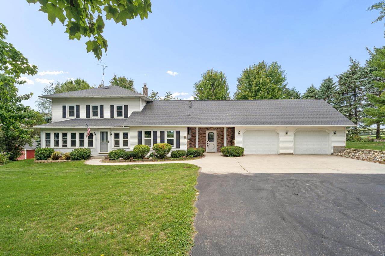 N4524 Mulletview Rd, Osceola, WI 53010