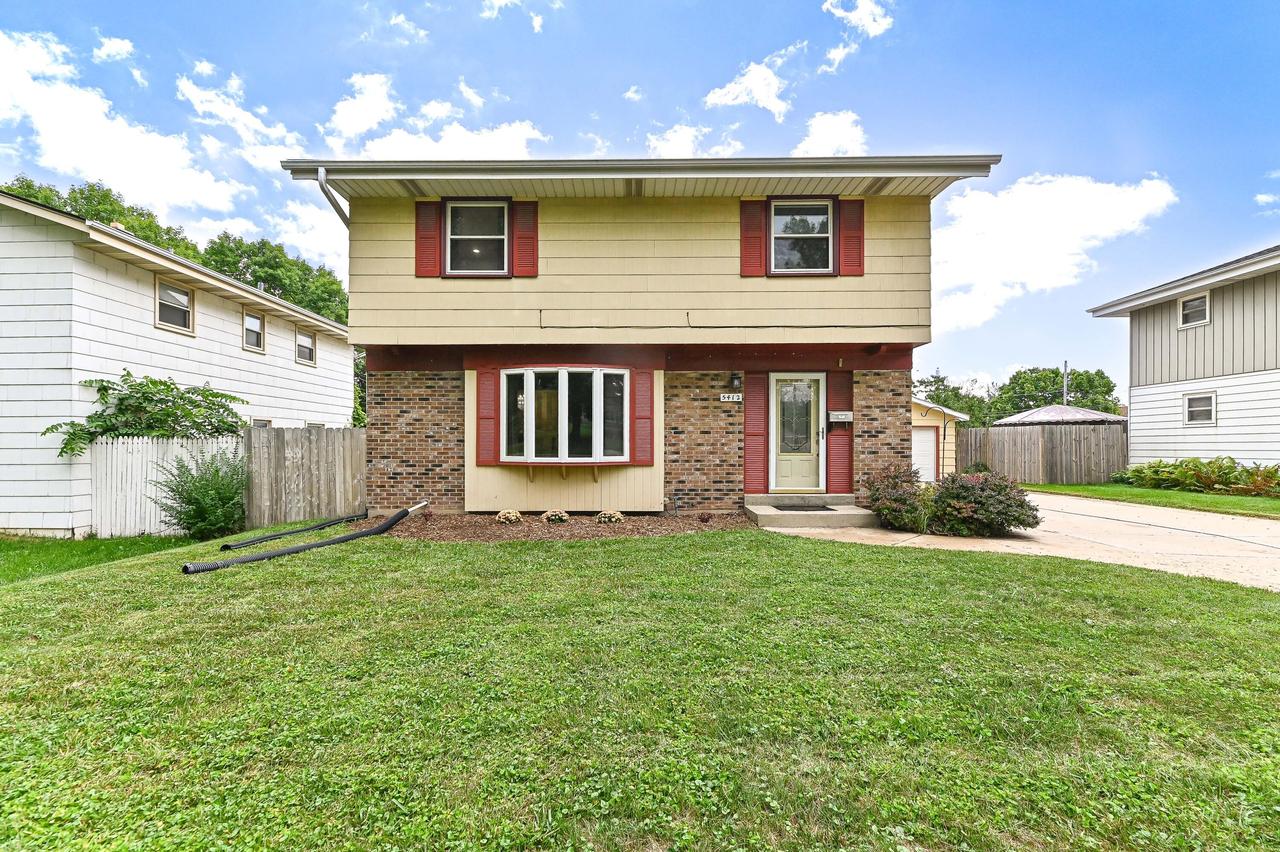 5412 S 14th St, Milwaukee, WI 53221