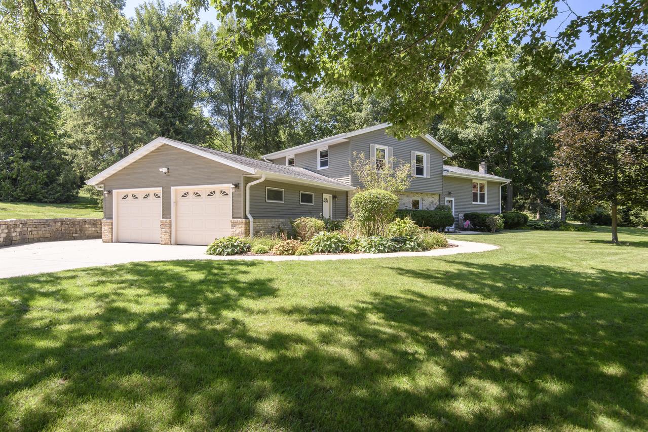 W285S3467 Snow Goose Trl, Genesee, WI 53189