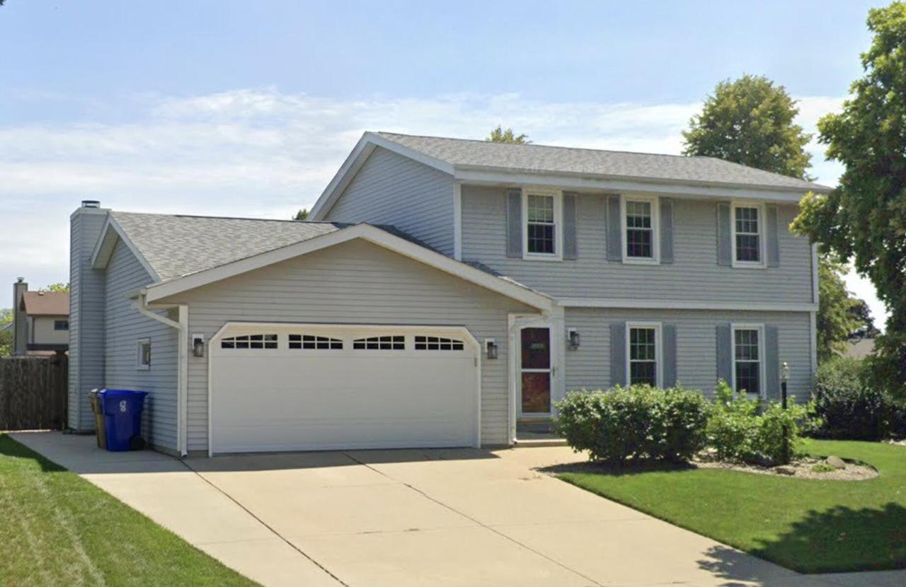 8129 62nd Ave, Kenosha, WI 53142