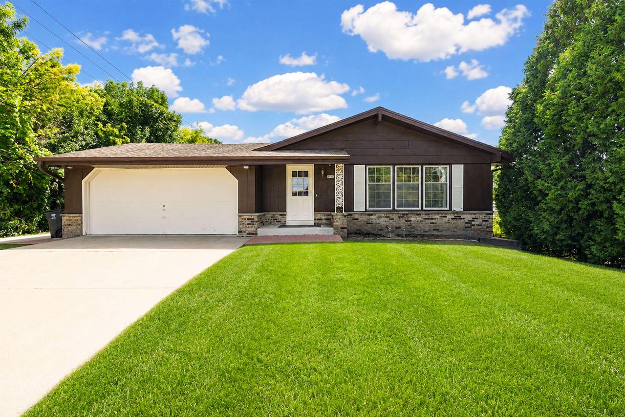 5401 W Cold Spring, Greenfield, WI 53220