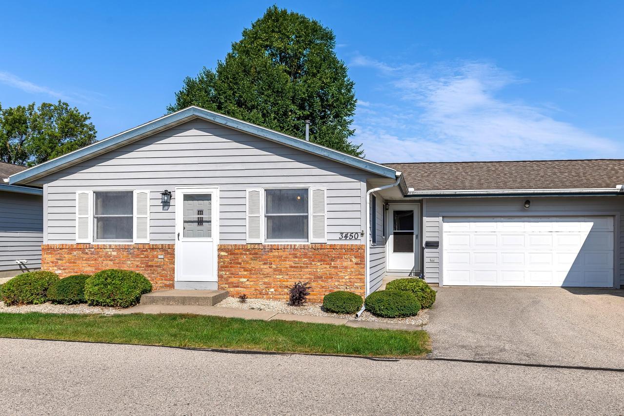 3450 Woodbridge Ct, La Crosse, WI 54601