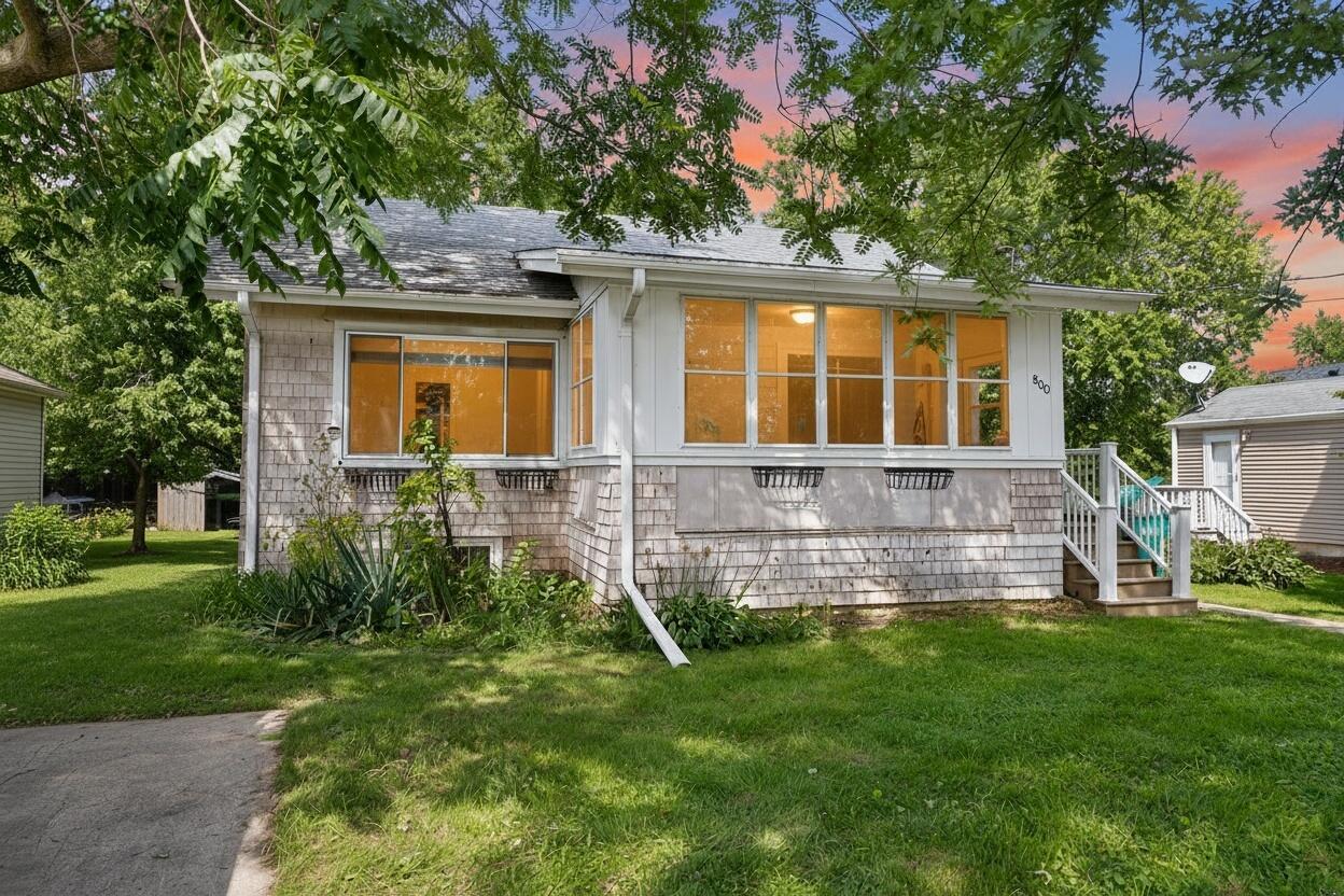 800 9th Ave, Union Grove, WI 53182