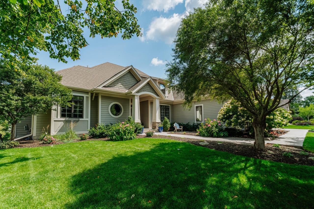 W188N4970 Red Crown Trl, Menomonee Falls, WI 53051
