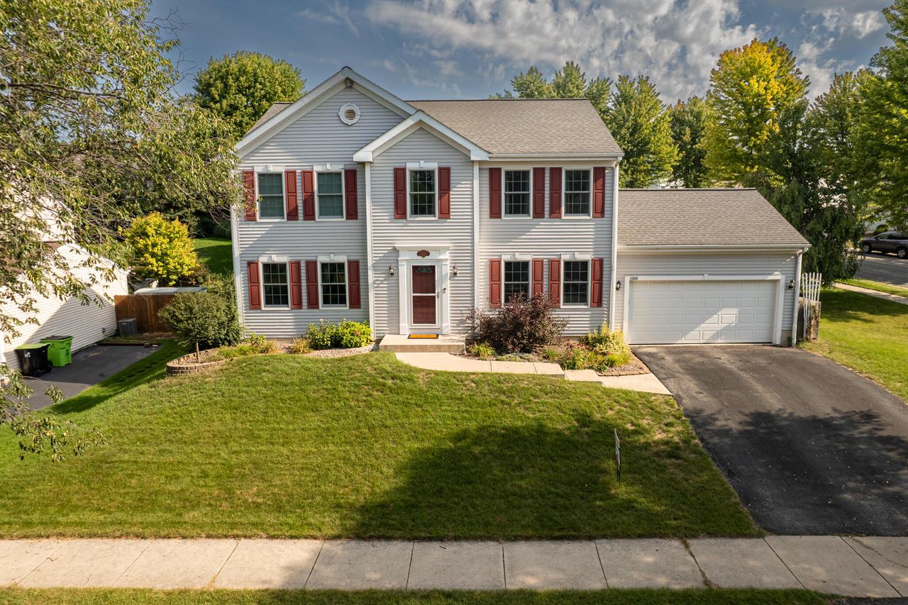 1266 Kennedy Dr, Hartford, WI 53027
