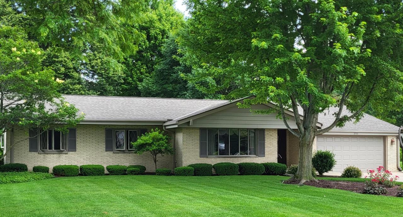 3715 Sherrie Ln, Mount Pleasant, WI 53405